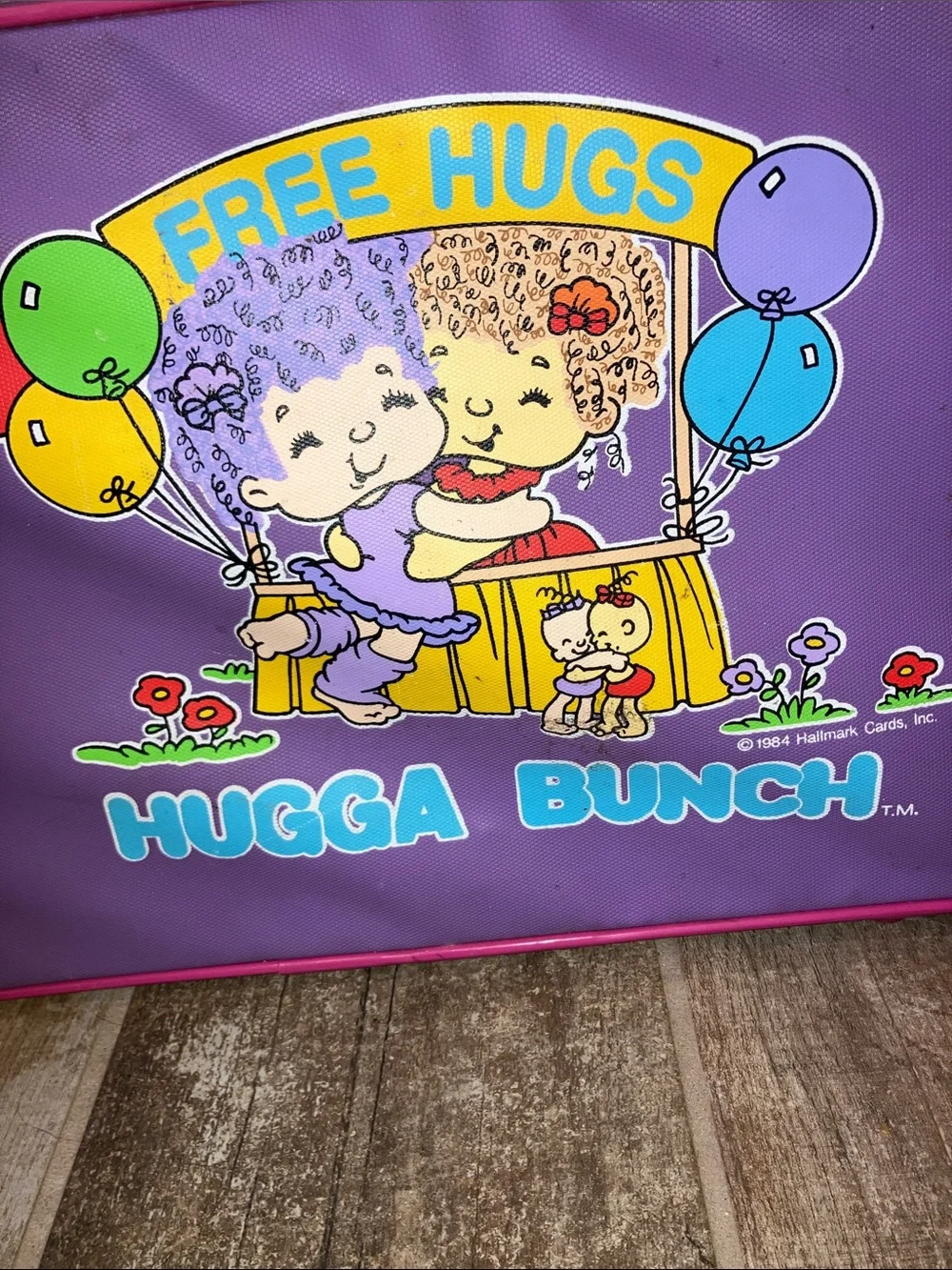 HALLMARK 1984 VINTAGE SUITCASE 18x11 RARE HUGGA BUNCH FREE HUGS
